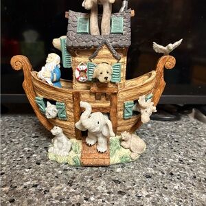 Second Nature Quarry Critters Charming Animal Ark Sculpture